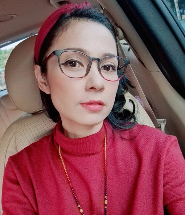 Nữ hoàng ảnh lịch việt trinh và sự trùng hợp thời trang khó tin sau 25 năm - 5