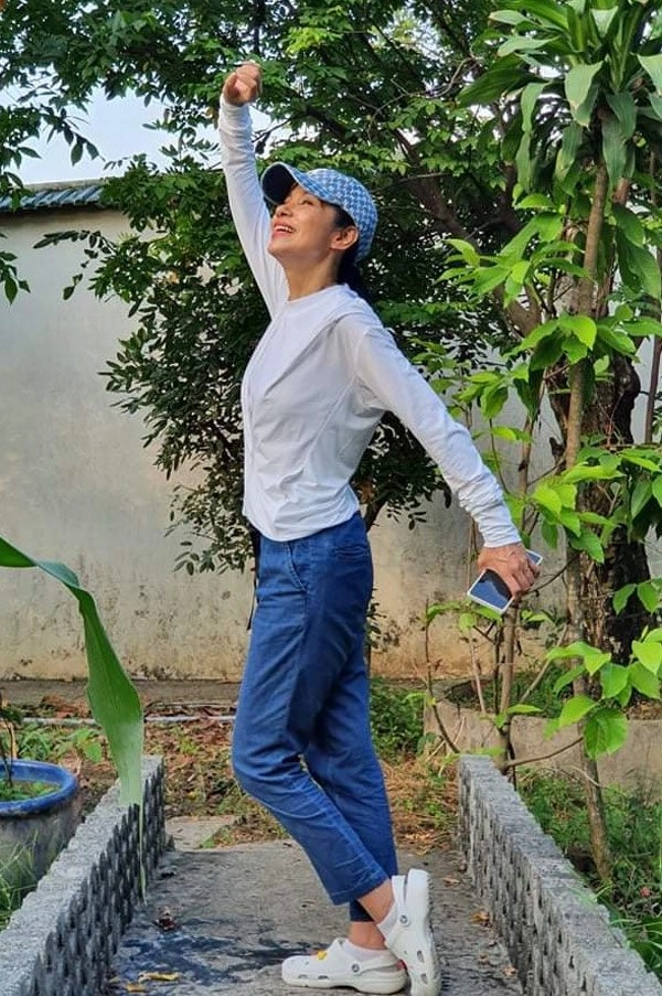 Nữ hoàng ảnh lịch việt trinh và sự trùng hợp thời trang khó tin sau 25 năm - 20