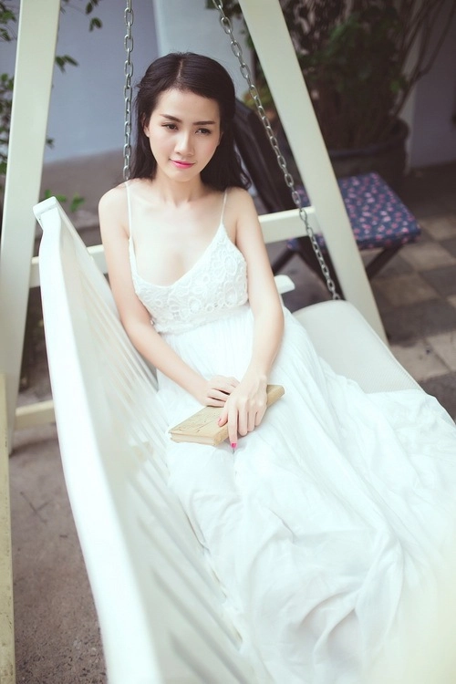 Phan thị mơ buông lơi tấm lưng trần nóng hổi - 8