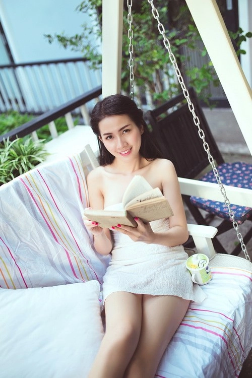 Phan thị mơ buông lơi tấm lưng trần nóng hổi - 13