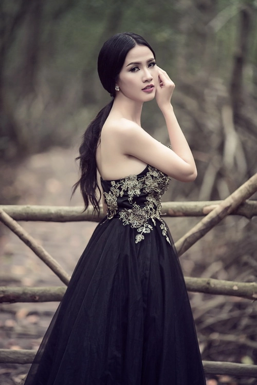 Phan thị mơ thả dáng quyến rũ bên bãi biển - 14