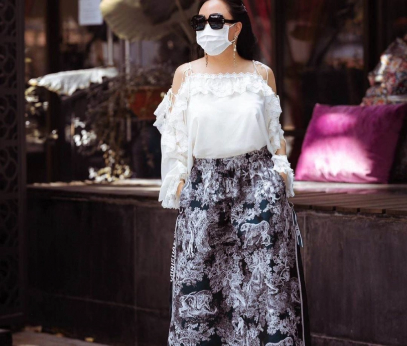 Phượng chanel chi hơn 70 triệu sắm váy dior vừa ra lò tiếc thay cách phốivừa cũ vừa dìm dáng - 1
