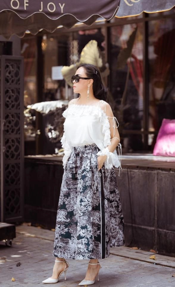 Phượng chanel chi hơn 70 triệu sắm váy dior vừa ra lò tiếc thay cách phốivừa cũ vừa dìm dáng - 2