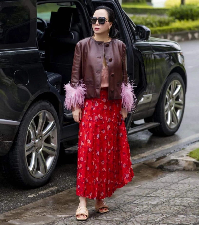 Phượng chanel chi hơn 70 triệu sắm váy dior vừa ra lò tiếc thay cách phốivừa cũ vừa dìm dáng - 9