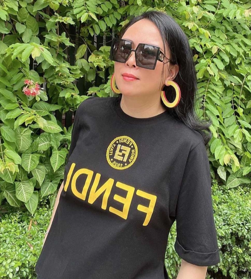 Phượng chanel giàu có ai cũng biết nhưng có một chiếc áo cất tủ 3 năm vẫn mặc lại - 2