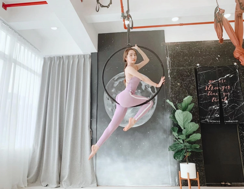Quỳnh nga và những lần diện đồ tập khiến người nhìn nhức mắt - 5