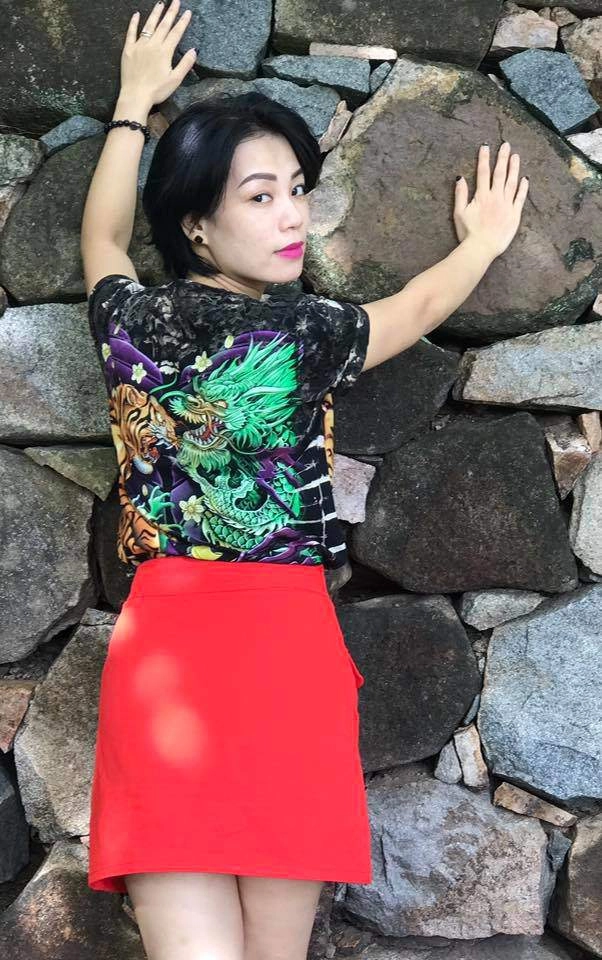 Sao bien đoi gu thoi trang nang đong cua vợ chong xuân bac - 32