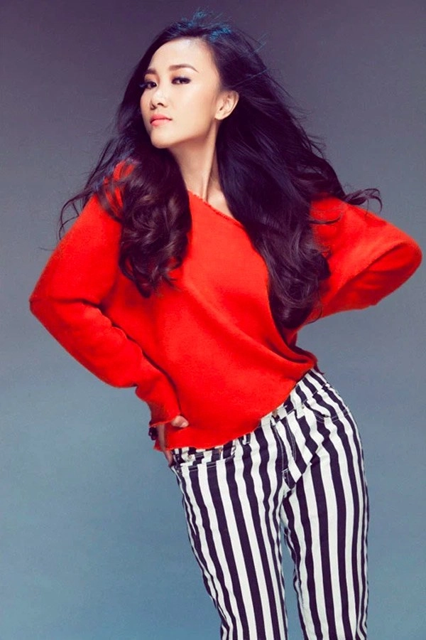 Sao biến đổi không cần stylist đoan trang vẫn có chất thời trang riêng sau nhiều năm ca hát - 14
