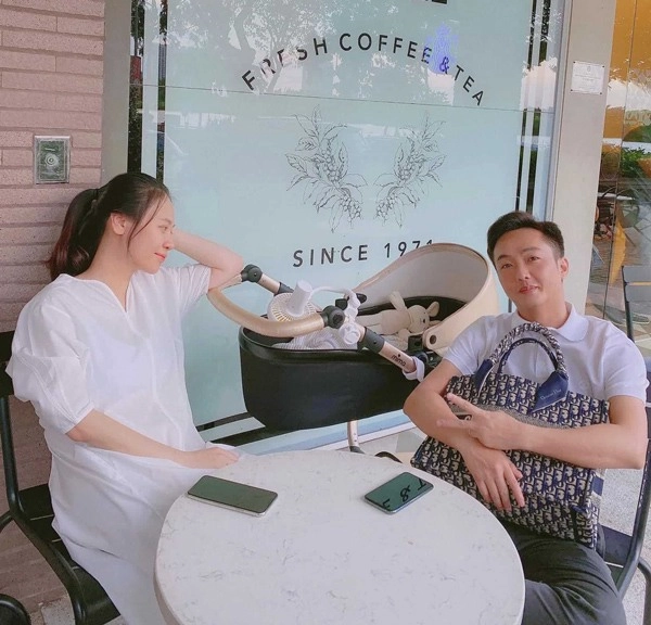 Sao sắm gì chiếc túi này có gì mà cả hoa hậu diễn viên người mẫu đều đụng hàng - 23
