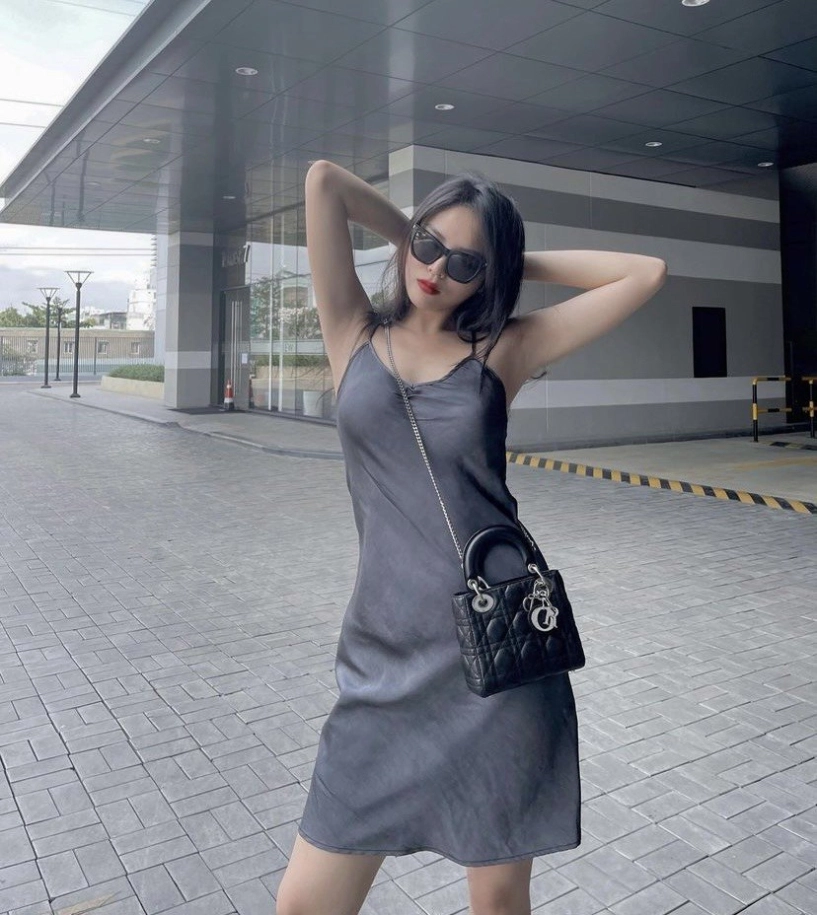 Sao sắm gì hiền hồ tậu giày đắt đỏ vẫn thua xa món đồ này của tóc tiên - 13
