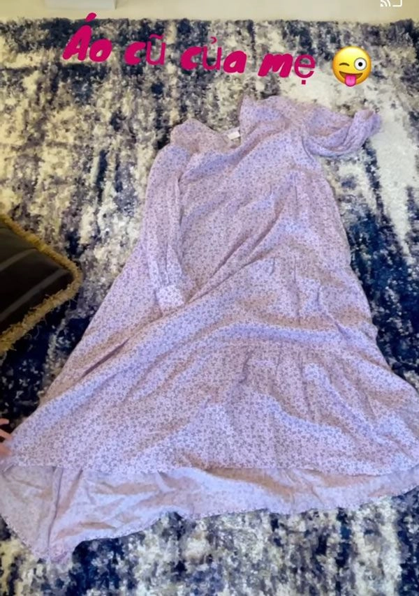 Sống sung túc tại mỹ nữ siêu mẫu này vẫn tái chế váy cũ để may đồ cho con - 4