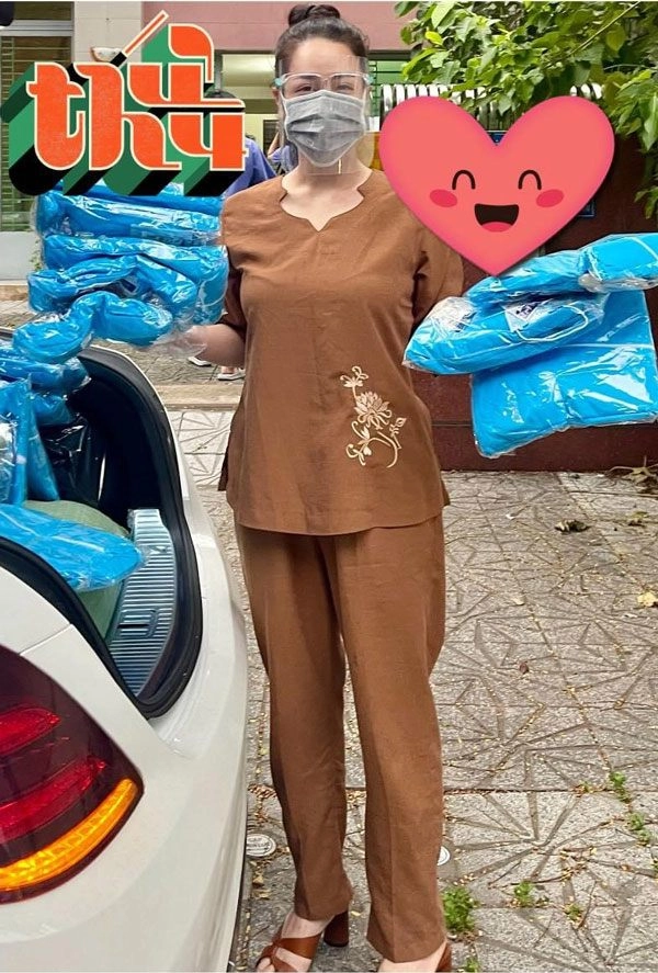Tài tình như nhật kim anh đứng trên đôi guốc cao hàng giờ đi thiện nguyện - 10