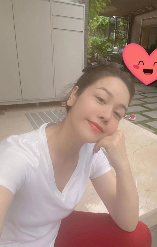 Tài tình như nhật kim anh đứng trên đôi guốc cao hàng giờ đi thiện nguyện - 22