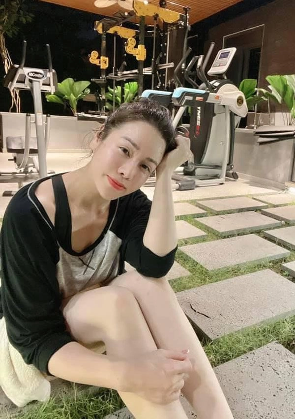 Tài tình như nhật kim anh đứng trên đôi guốc cao hàng giờ đi thiện nguyện - 24