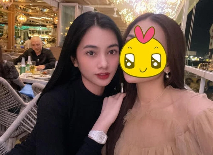 Tặng đồng hồ nửa tỷ đã là gì chồng cũ lệ quyên còn có cả núi phụ kiện xa xỉ - 5
