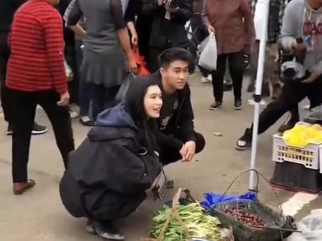 Thiên thần nội y làm dâu hào môn sắm hàng hiệu mỏi tay nhưng bị chồng quản chuyện ăn mặc - 5