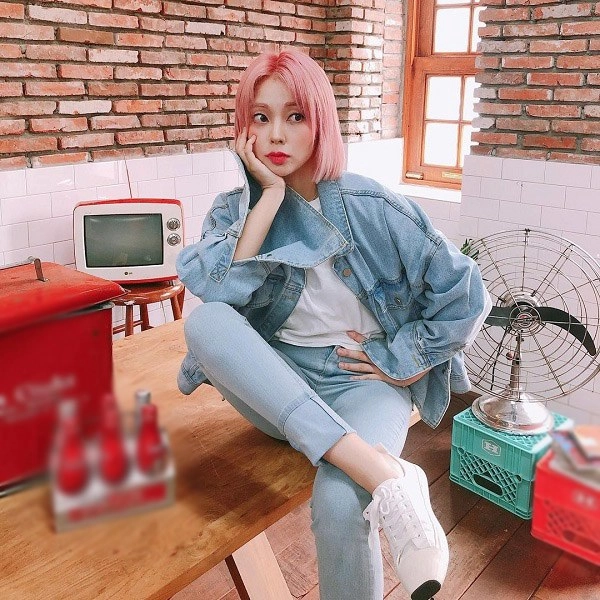 Thời tiết giao mùa chị em lưu 10 công thức diện đồ denim của hội gái hàn là chuẩn xinh - 10