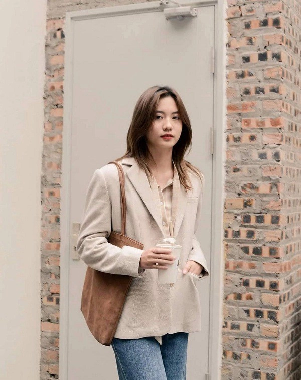Thời tiết giao mùa chị em lưu 10 công thức diện đồ denim của hội gái hàn là chuẩn xinh - 15