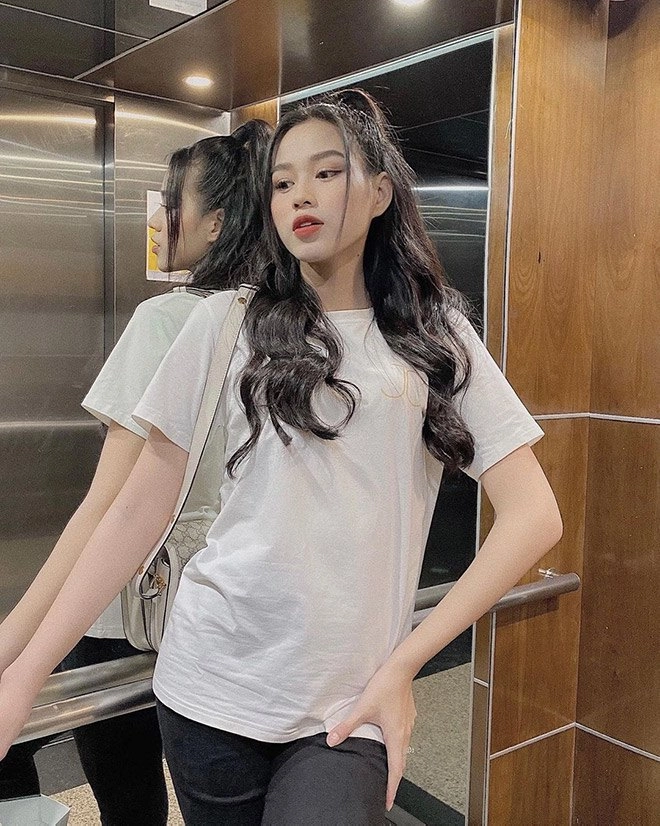 Tiếc thay cho đỗ thị hà cất công ăn diện hàng hiệu mà dân tình vẫn chê lên chê xuống - 7