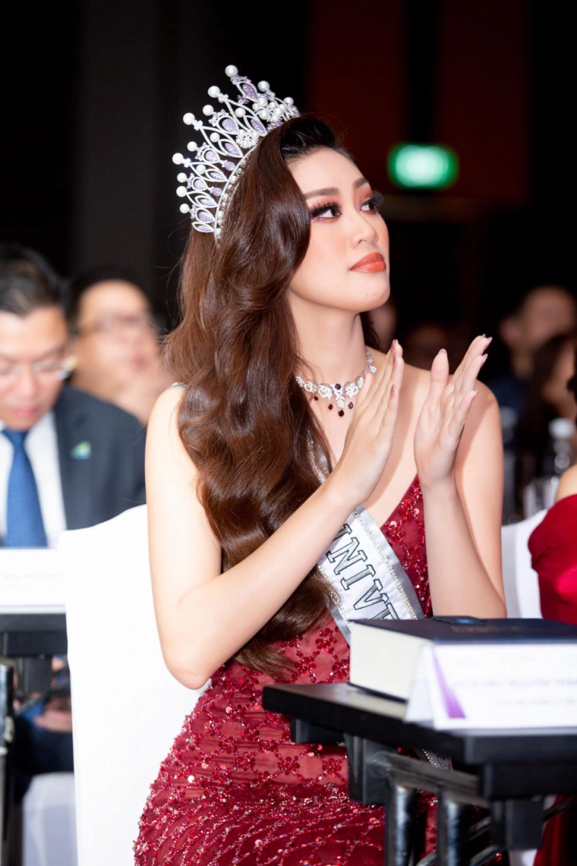 Tóc tiên chỉ khánh vân bí kíp tỏa sáng trước ngày lên đường thi miss universe 2020 - 7