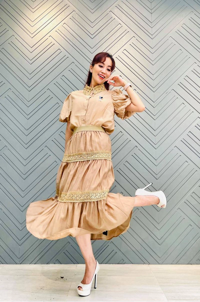 Trước khi livestream ôm mặt khóc giữa đêm khánh thi đã lên đồ lãng mạn cho bữa tối 2 người - 2