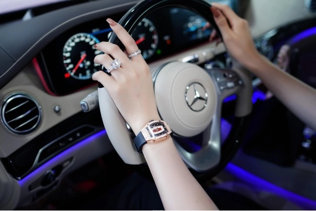 Vbiz xuất hiện thêm tay chơi túi hermes bạch tạng 7 tỷ gương mặt mới nhưng sành điệu chất ngất - 8