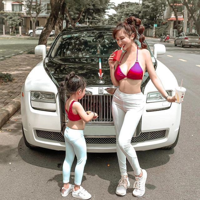 Vợ chồng minh nhựa khoe ảnh luyện tập chồng tuềnh toàng nhường vợ toả sáng - 10