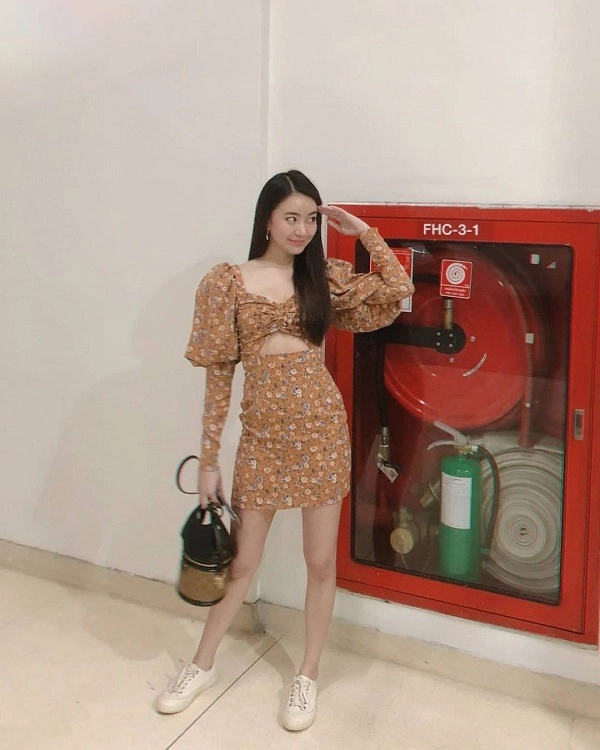 Với vài bí quyết đơn giản này các mỹ nhân thái cứ diện váy là quyến rũ mê người - 7