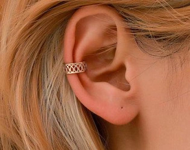 Xu hướng ear cuff độc lạ chẳng cần bấm lỗ tai cũng đeo khuyên chất lừ - 1