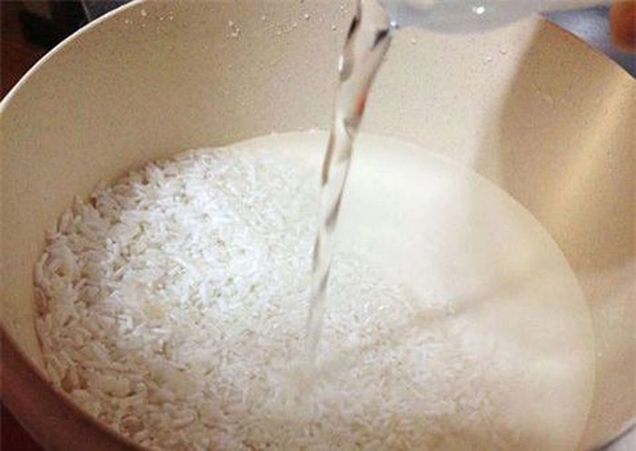 7 cách nấu cháo cà chua cho bé ăn dặm hấp dẫn - 3