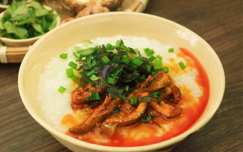 7 cách nấu cháo cà chua cho bé ăn dặm hấp dẫn - 8