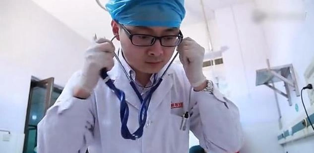 Bé trai 5 tuổi nhập viện vì ngày nào cũng ăn cơm rang trứng mẹ hối hận không kịp - 5