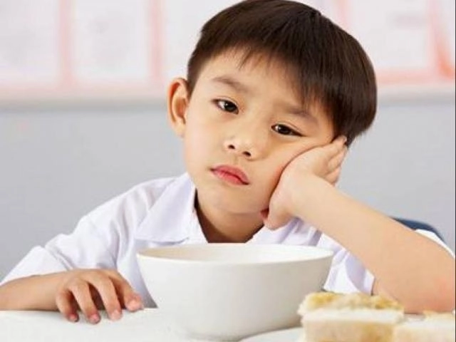 Bé trai 5 tuổi nhập viện vì ngày nào cũng ăn cơm rang trứng mẹ hối hận không kịp - 10