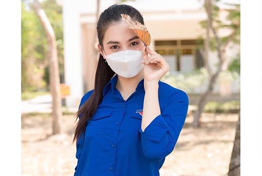 Chỉ nhìn cách lên đồ và lối trang điểm đoán tên sao khi đeo khẩu trang - 5