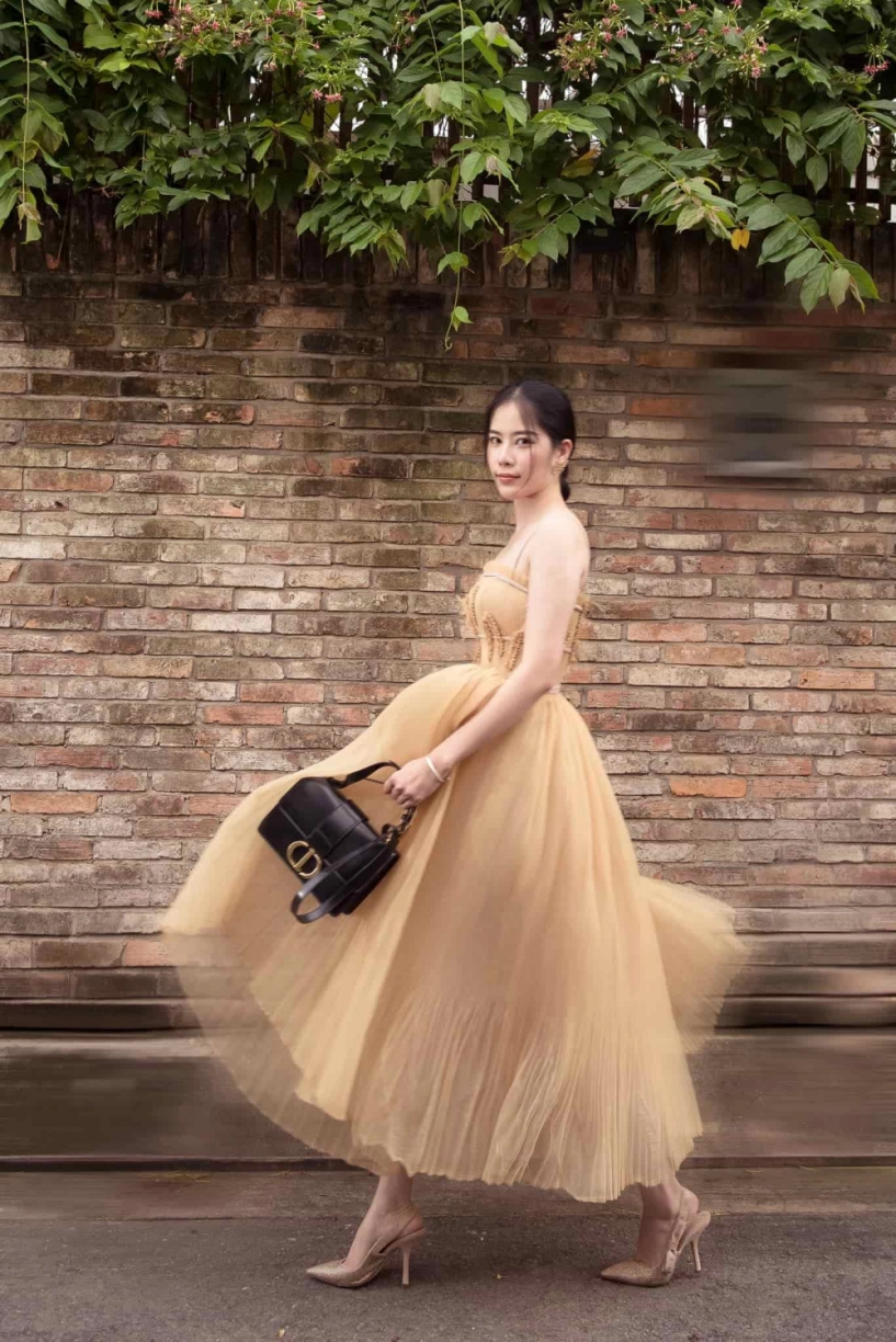 dằn mặt người chê mình xấu nam em tung chiêu ăn diện lộng lẫy sương sương cũng hơn trăm triệu - 4