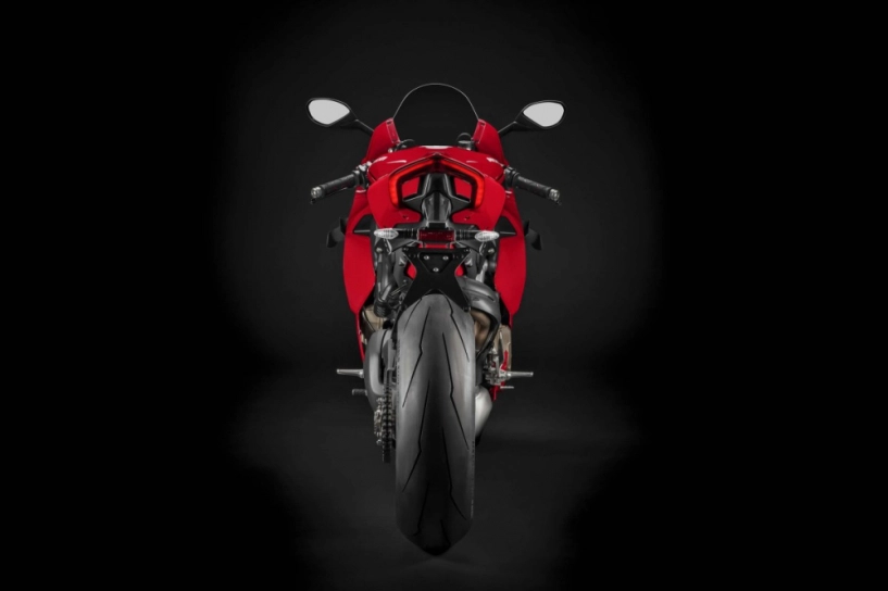 Ducati panigale v4 2020 mới được bổ sung winglets như panigale v4 r - 6