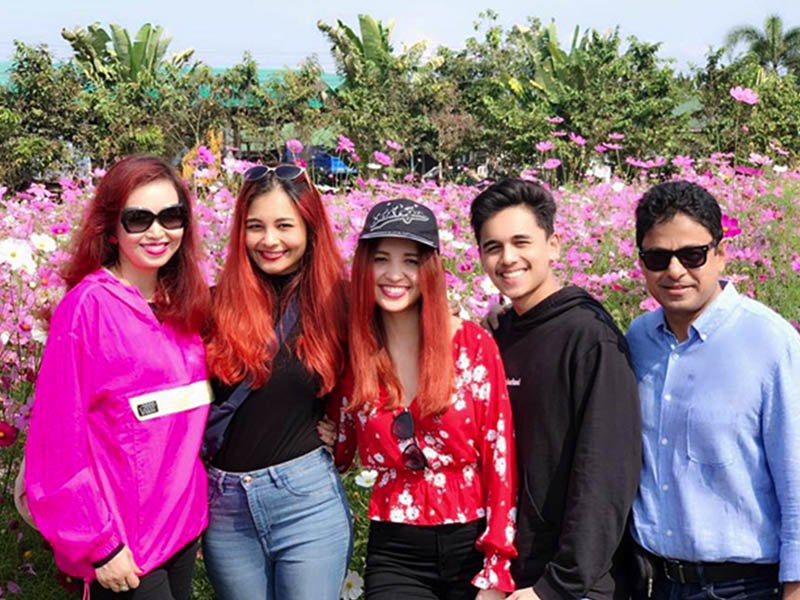 Hoa hậu việt nam duy nhất lấy chồng ngoại quốc chịu đàm tiếu giờ viên mãn làm mẹ 3 con - 8