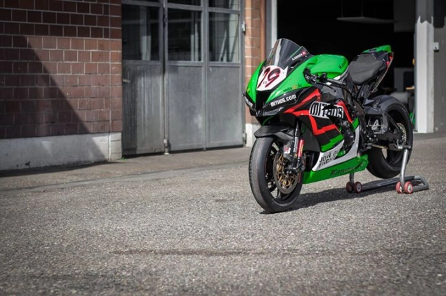 Kawasaki ninja zx-10r độ không thể chê được với phong cách racing - 3