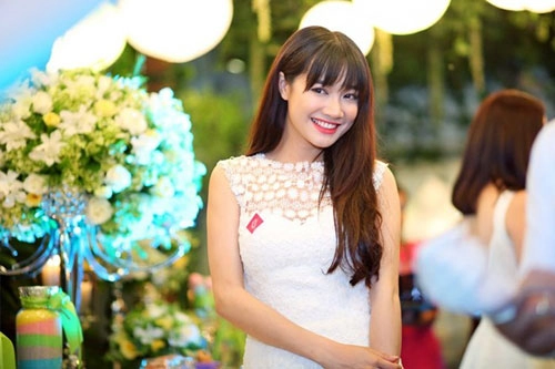 Ngỡ ngàng với vẻ trẻ trung hơn tuổi của việt hương ngoài đời - 5