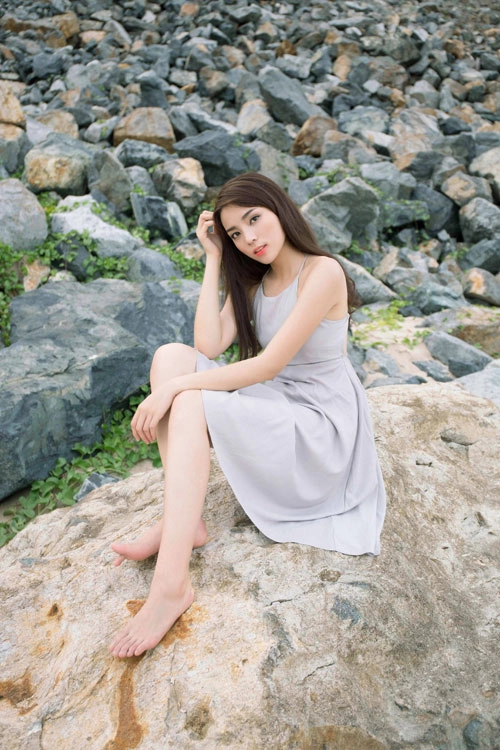 Ngỡ ngàng với vẻ trẻ trung hơn tuổi của việt hương ngoài đời - 10