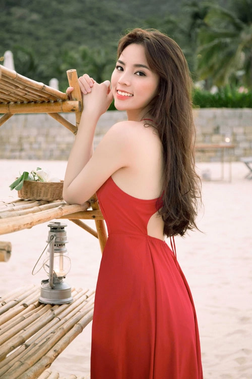 Ngỡ ngàng với vẻ trẻ trung hơn tuổi của việt hương ngoài đời - 11