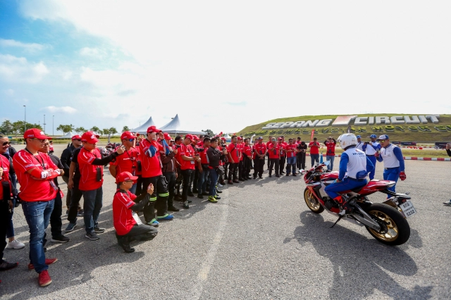 Xuyên suốt hành trình chạy xe mô tô xem motogp tại malaysia cùng honda asian journey 2019 - 11