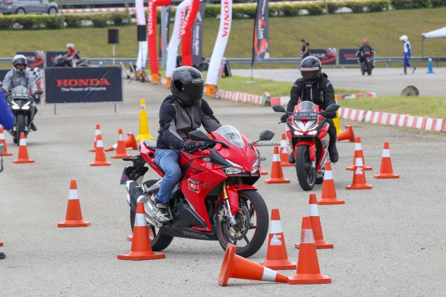Xuyên suốt hành trình chạy xe mô tô xem motogp tại malaysia cùng honda asian journey 2019 - 12