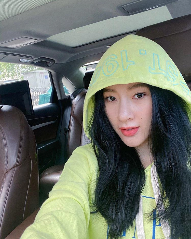 Angela phương trinh gây bấn loạn vì góc nghiêng mĩ miều nhìn sang mặt mộc càng gây thương nhớ - 5