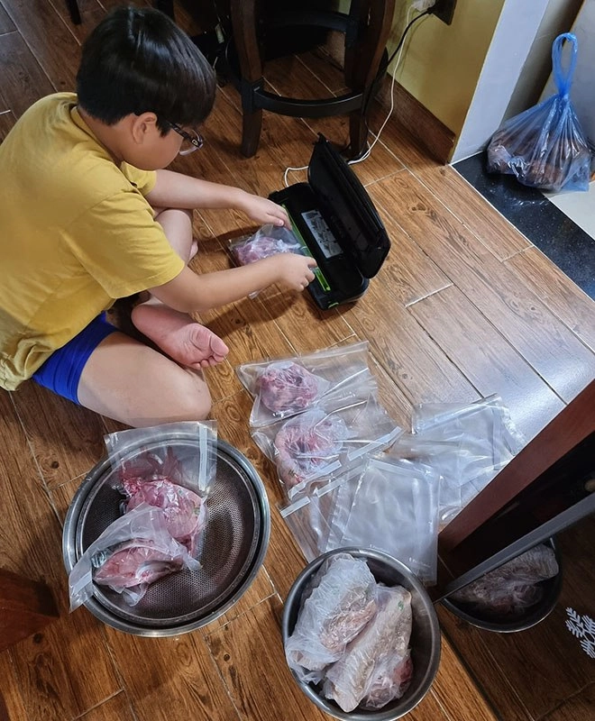 Bi béo nhà xuân bắc phân chia thực phẩm tích trữ mùa dịch chuẩn như siêu thị - 1