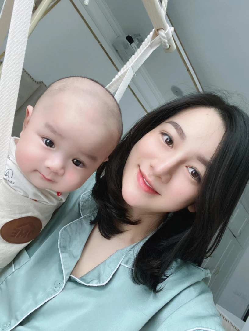 Con gái đàm vĩnh hưng lấy chồng tối mặt chăm con khổ nhưng không dám kêu - 3