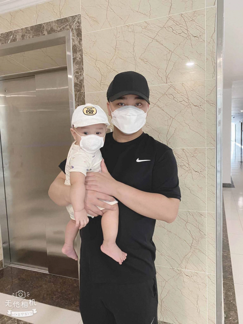 Con gái đàm vĩnh hưng đẻ xong tối mặt chăm con lo việc nhà khổ nhưng không dám kêu - 6