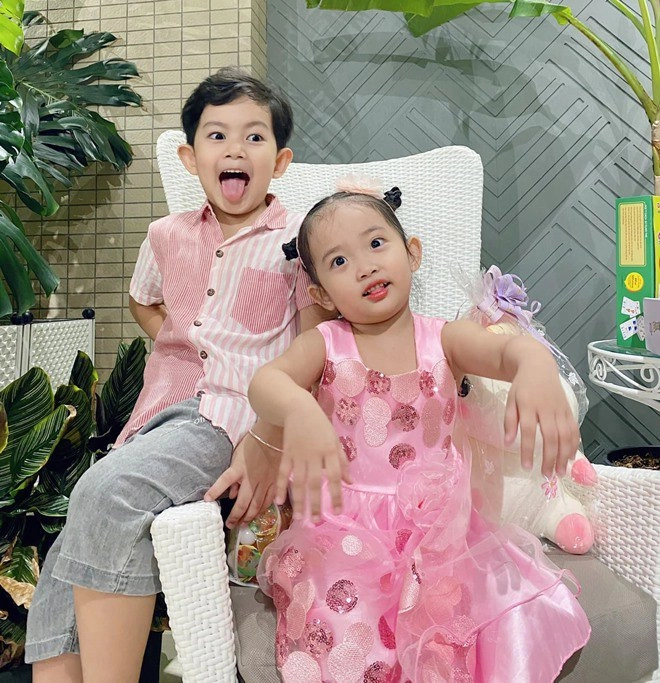 Con gái khánh thi xinh đẹp kiêu sa chụp ảnh với mẹ nhưng không cười đúng kiểu mợ chảnh - 8