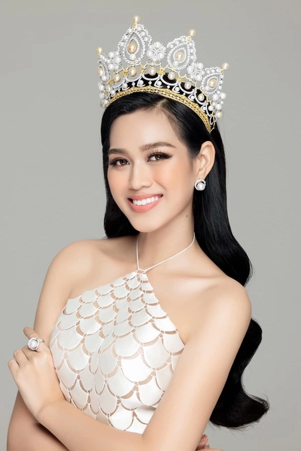 Fan gọi hoa hau đo thi ha la ho hang cua mot huyen thoai sac đep quoc te - 1