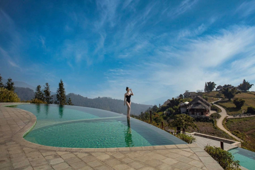 Hoa hậu giáng my diện bikini thả đường cong nuột nà tuổi 49 sưởi ấm trời đông 10 độ - 7
